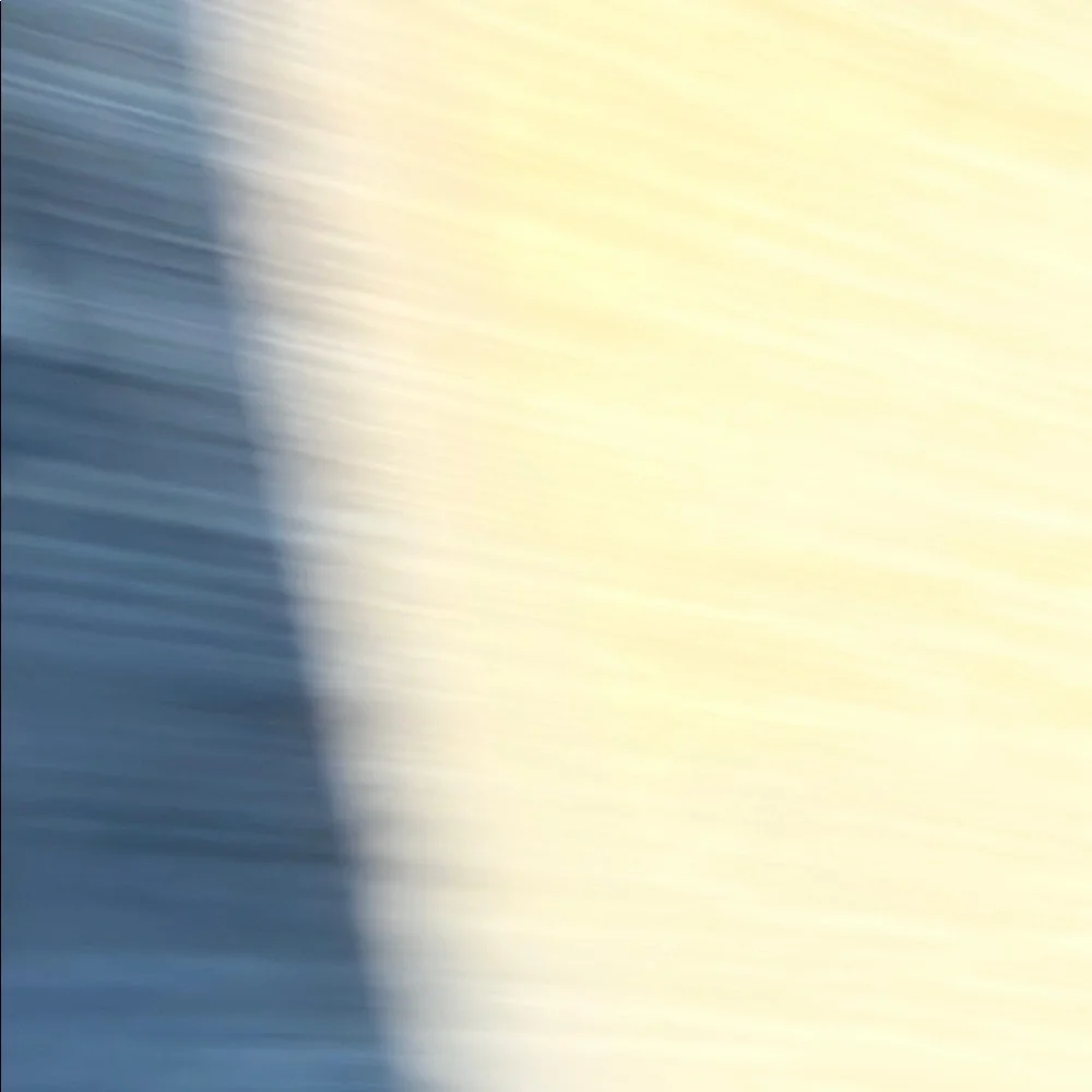 American Eagle women’s Blue Jeans - Picture 3 of 8